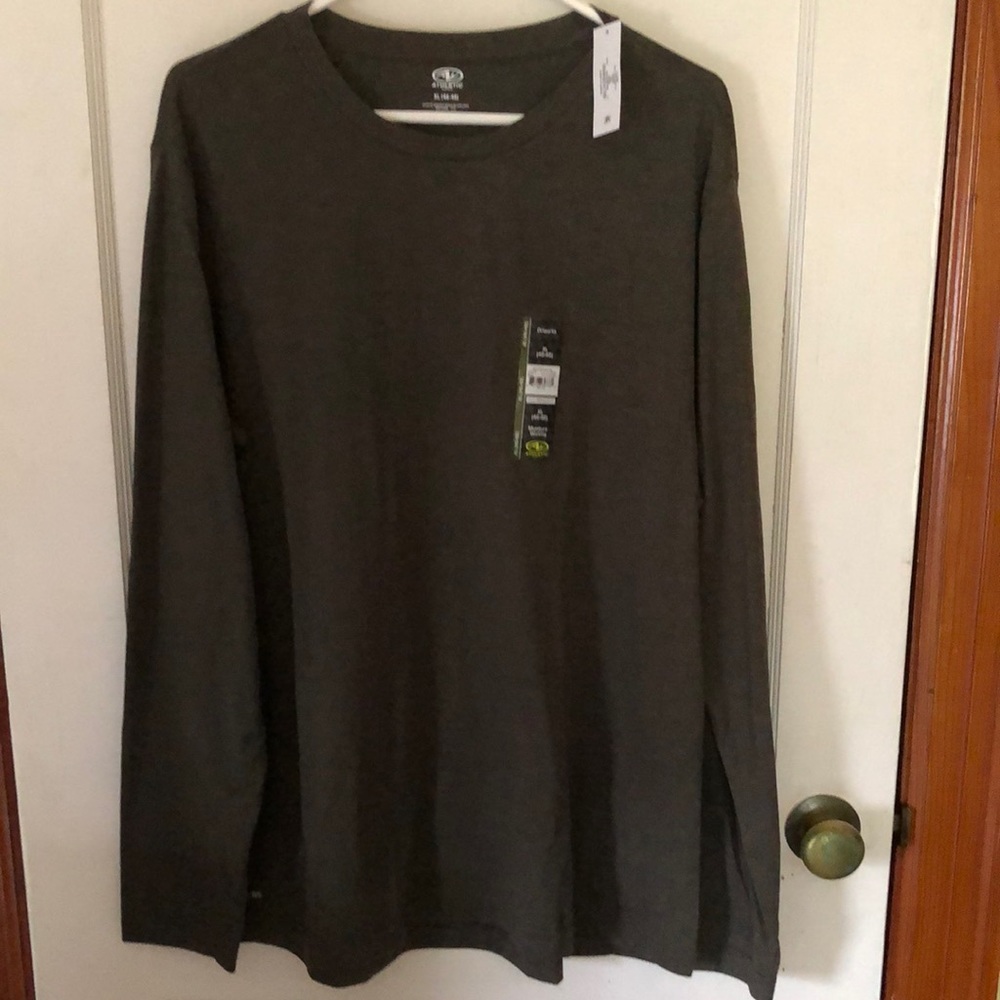 Olive green men’s top